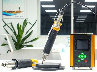 伺服電批加上機器人視覺，究竟是什么效果？-堅豐股份