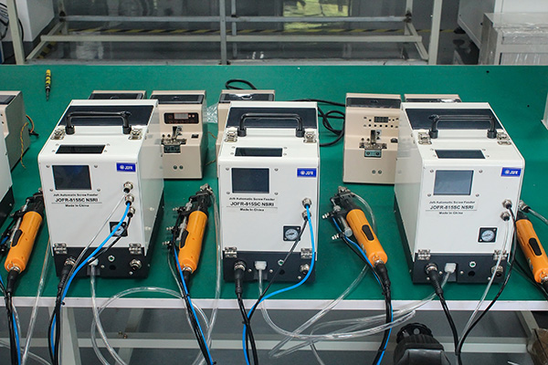 使用自動鎖螺絲機要注意哪些方面？堅豐電子告知您